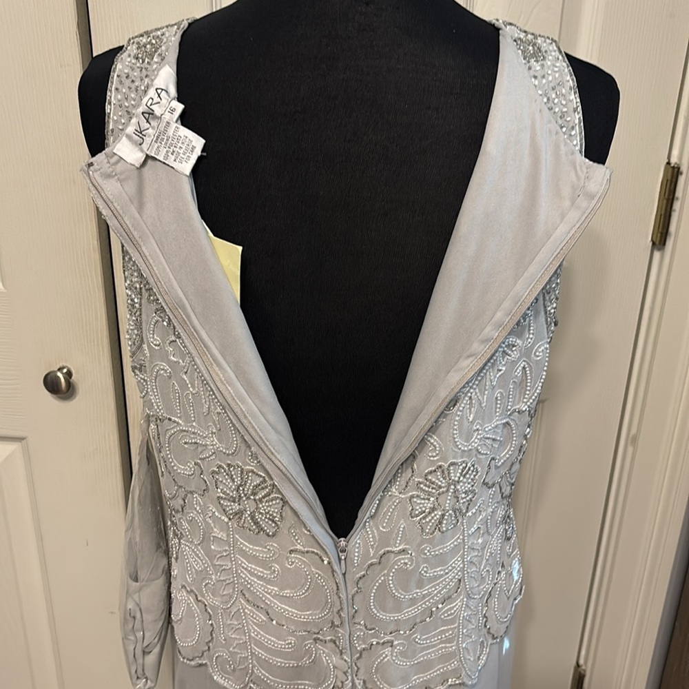Chic Sleeveless Gray Maxi Dress - Picture 11 of 14